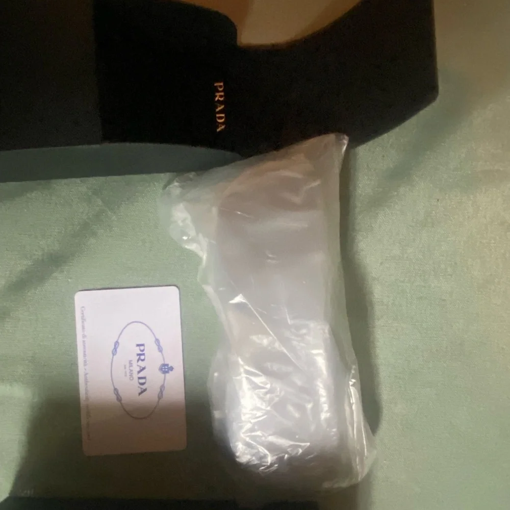 Prada Black Sunglasses - Picture 3 of 5